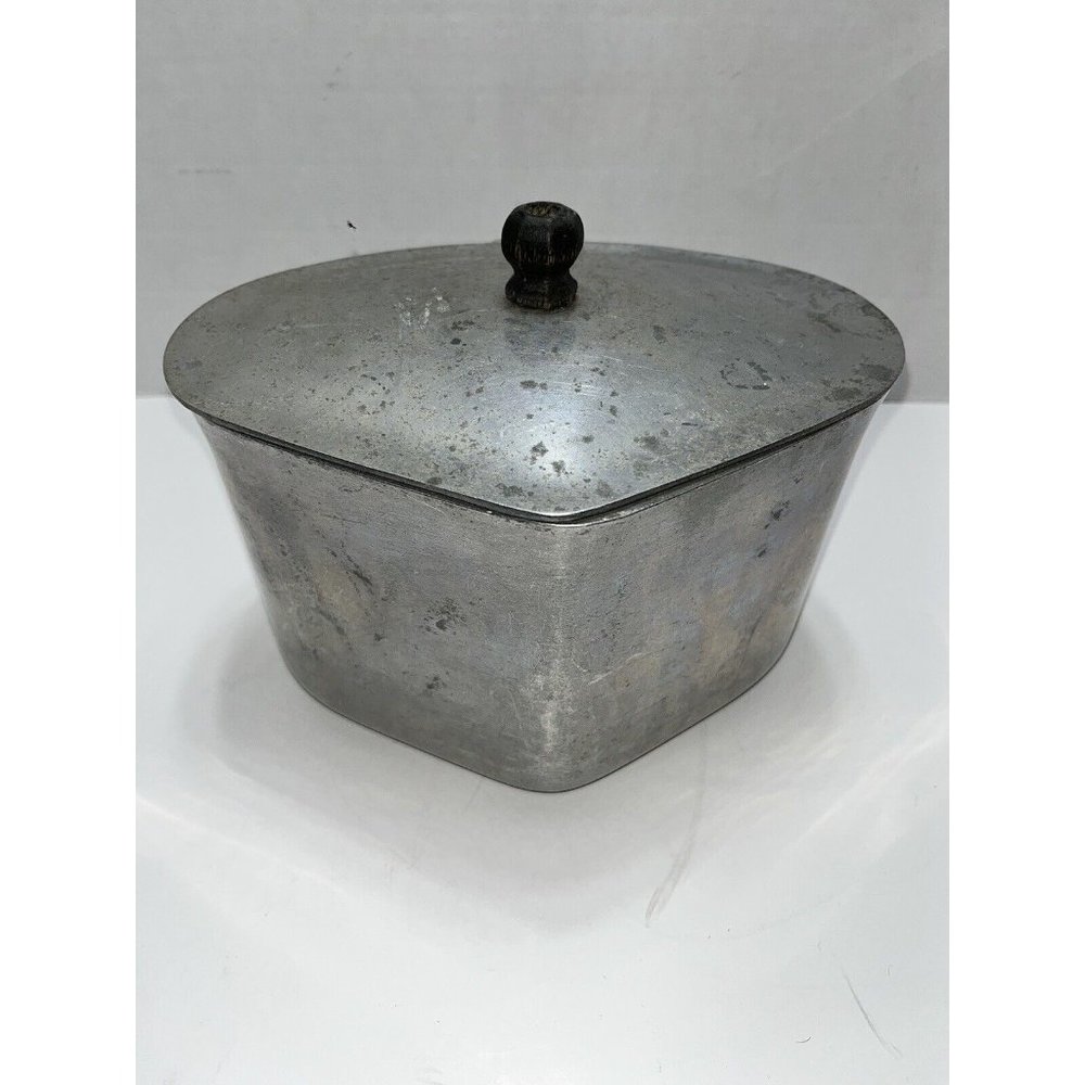 Vintage Super Maid Cookware Triangle Cast Aluminum Cooking Pot Heart Shape